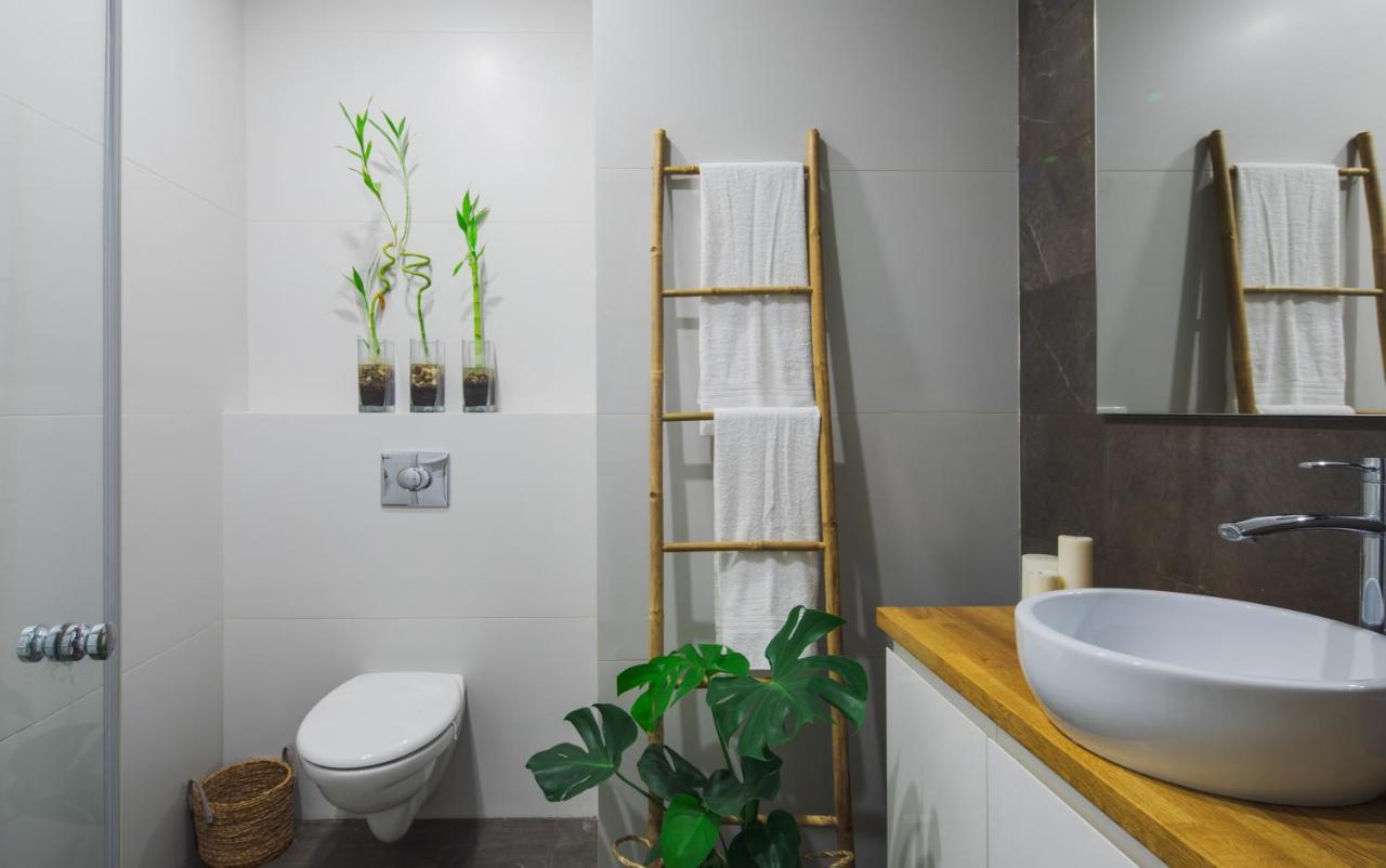 Modern Apt By The Apartment *